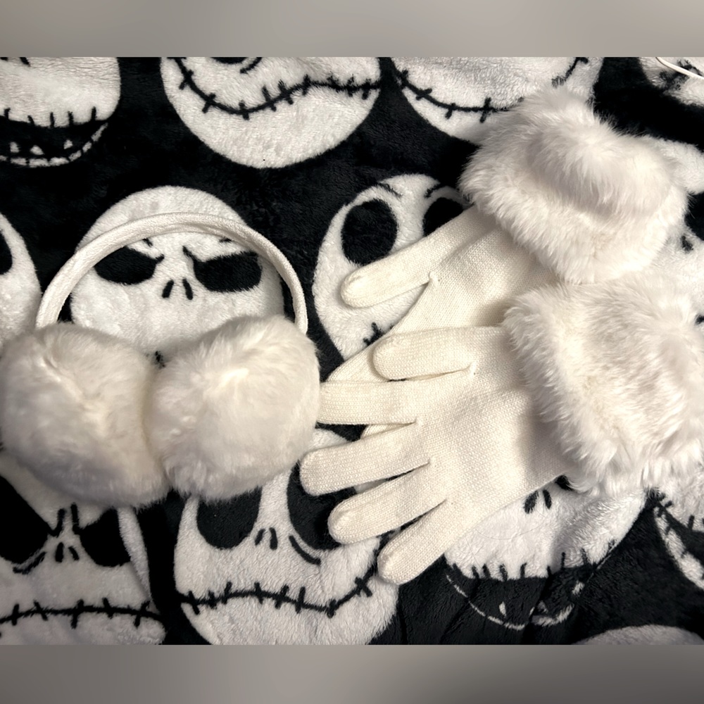 Earmuff & Gloves Set
